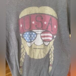 Willie Nelson Graphic T-Shirt with American Flag Design size XS